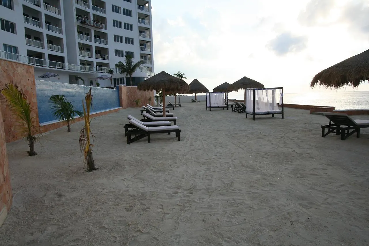 Peninsula Grand Condos By Rentals Your Way Cozumel 0*,  Mexiko